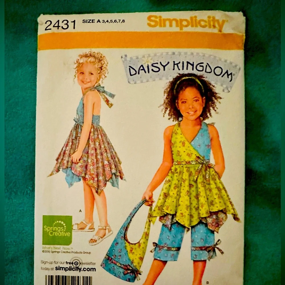 💠Girls Dress Pattern - Picture 1 of 6